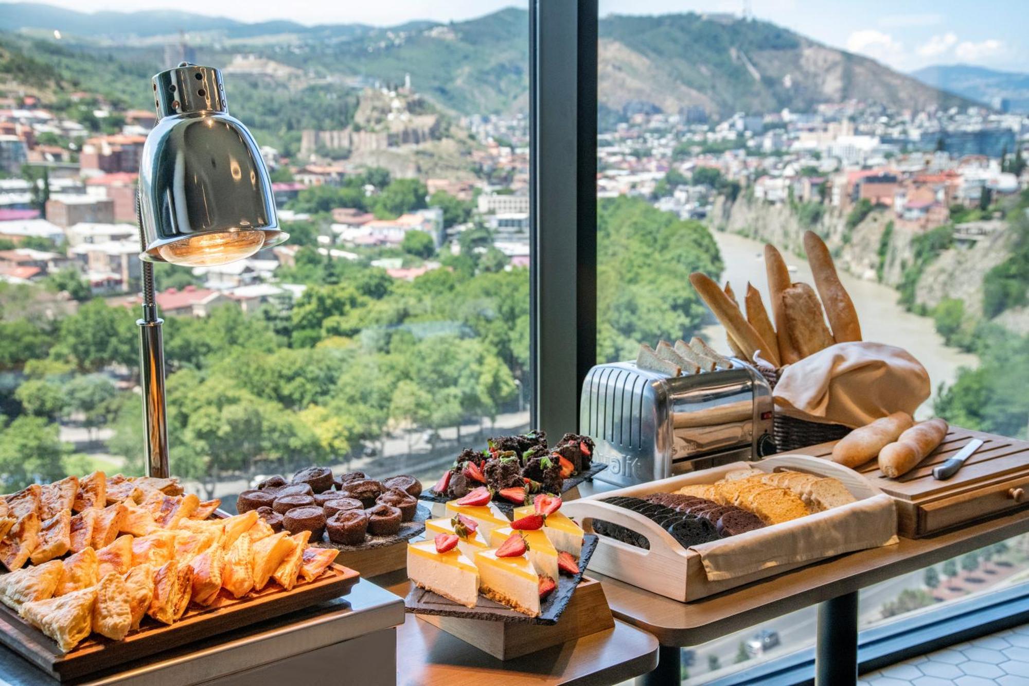 Golden Tulip Design Tbilisi 호텔 외부 사진