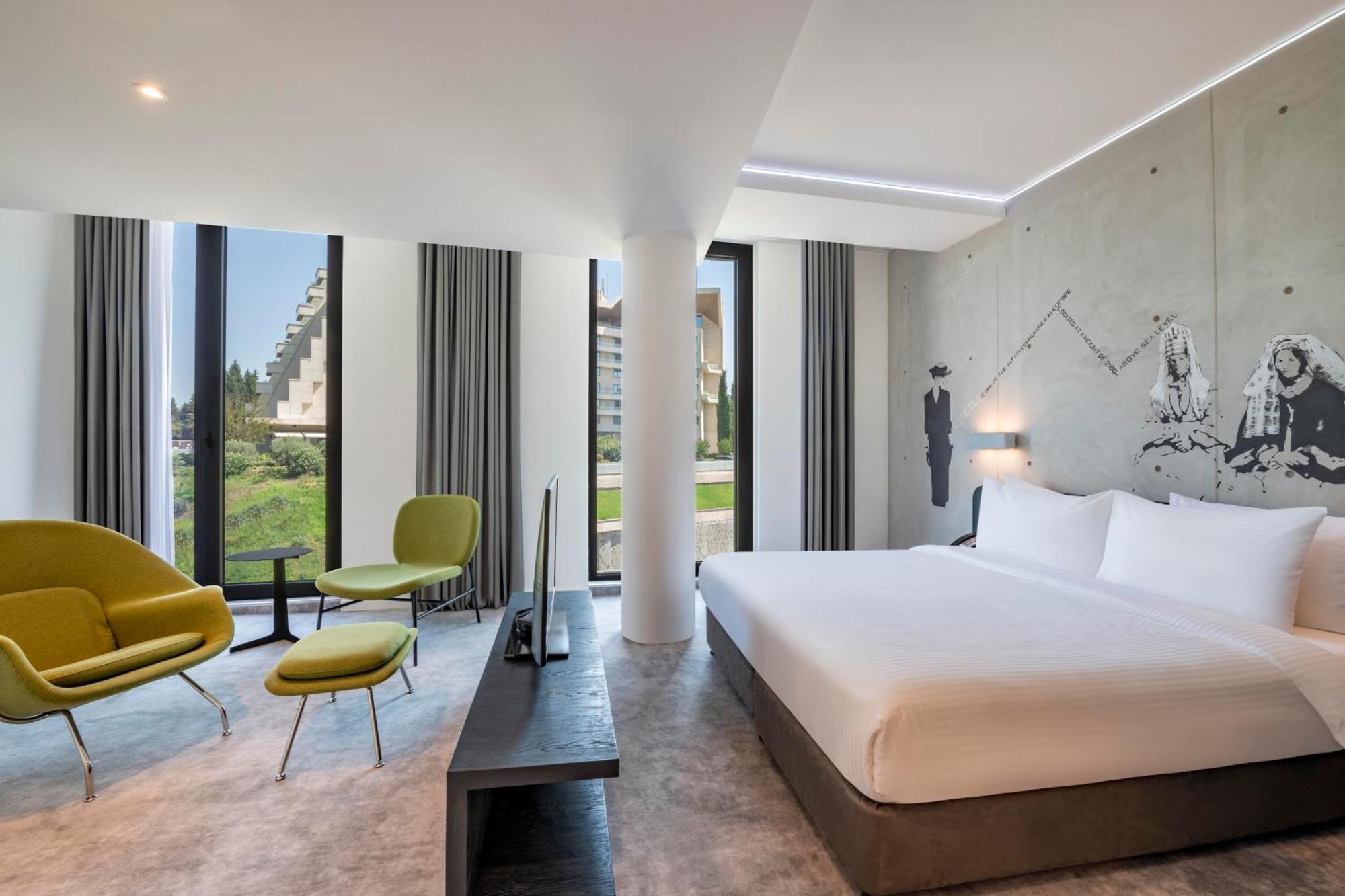 Golden Tulip Design Tbilisi 호텔 객실 사진