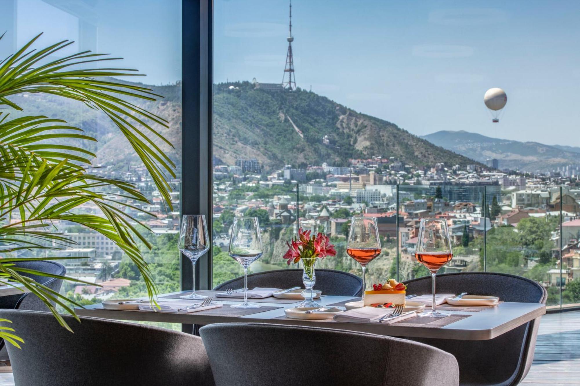 Golden Tulip Design Tbilisi 호텔 외부 사진